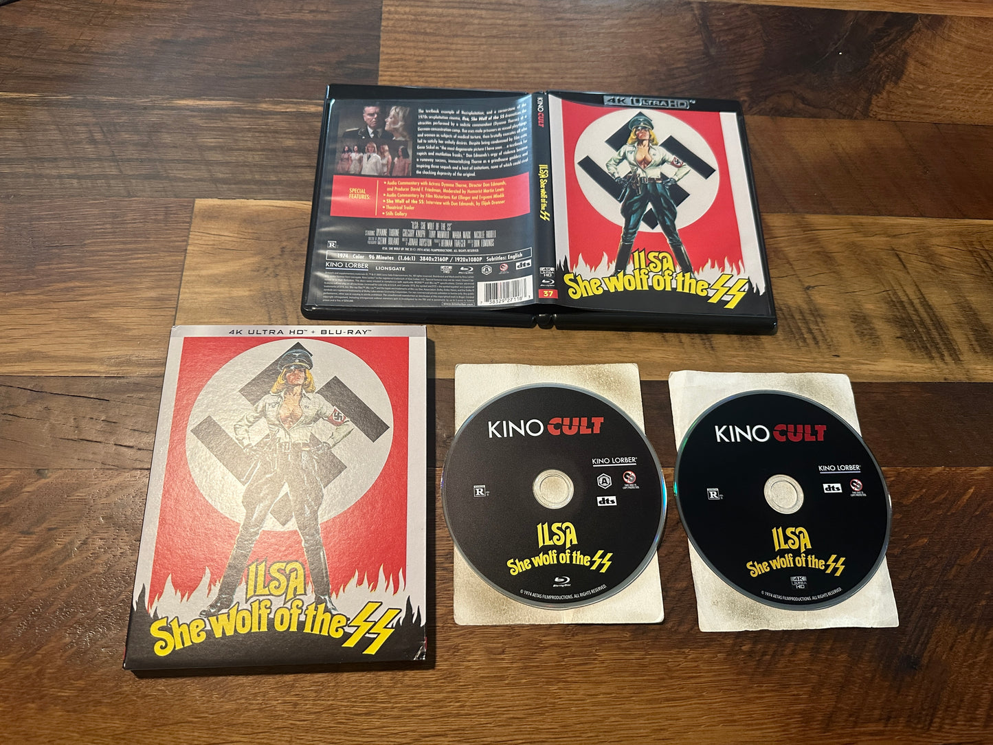 Ilsa She Wolf Of The SS (4K Ultra HD/ Blu ray, Kino Lorber, Slipcover)