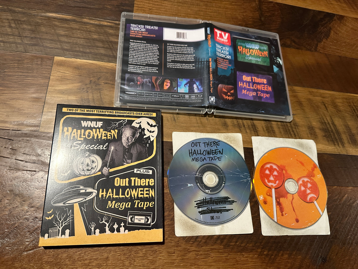 WNUF Halloween Special & Out There Halloween Mega Tape (Blu ray, Slipcover)