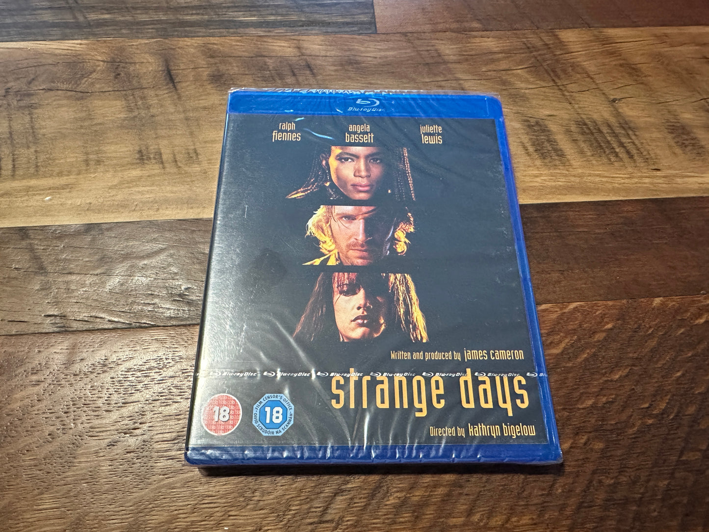 Strange Days (Blu ray, Fremantle Media, 90’s Classic, Region B, NEW)