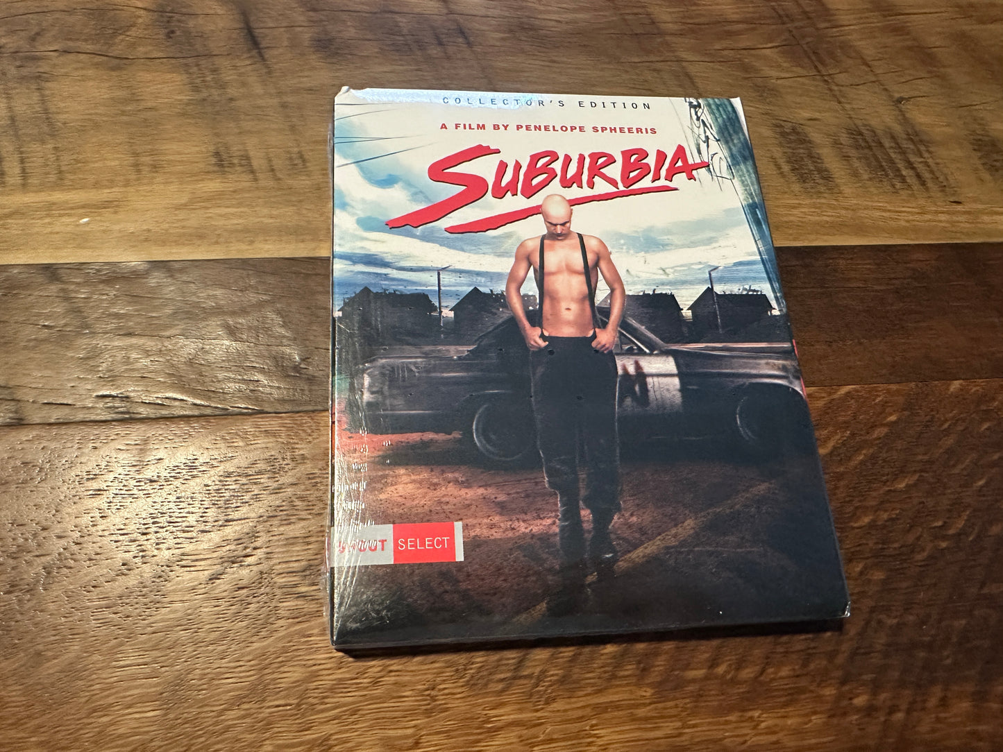 Suburbia (Blu ray, Shout Select, Slipcover, Collector’s Edition, NEW)