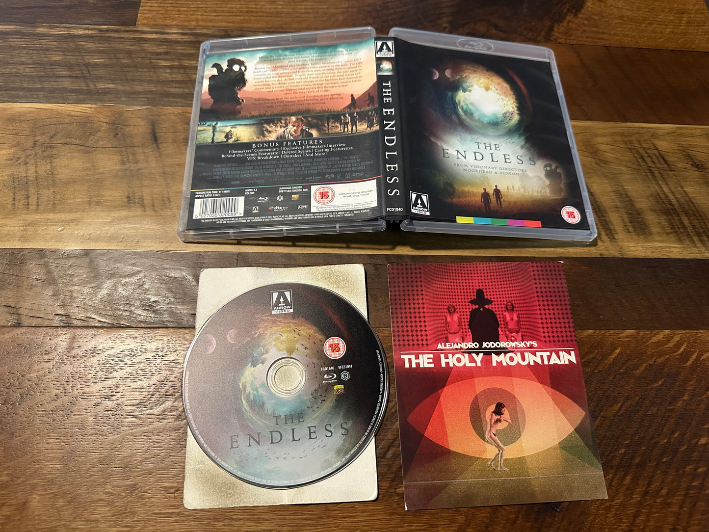 The Endless (Blu ray, Arrow Video, 2017 Classic, Widescreen, Region B)