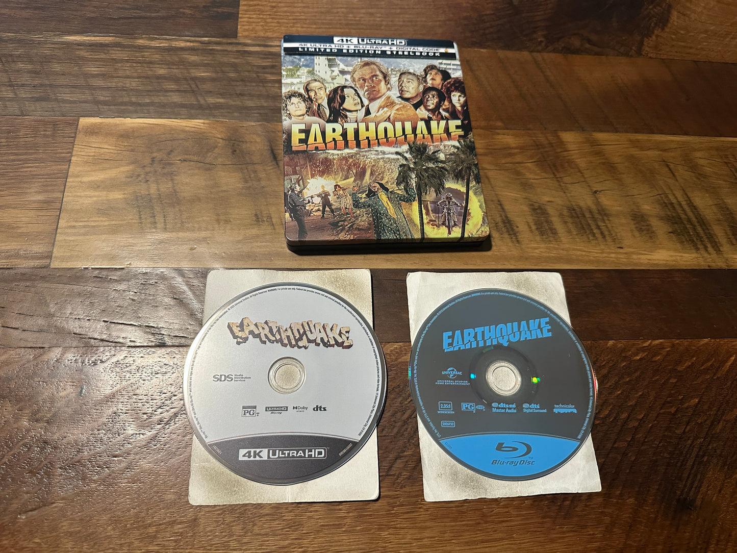 Earthquake (4K Ultra HD, Universal, Steelbook, Limited Ed, No Digital)