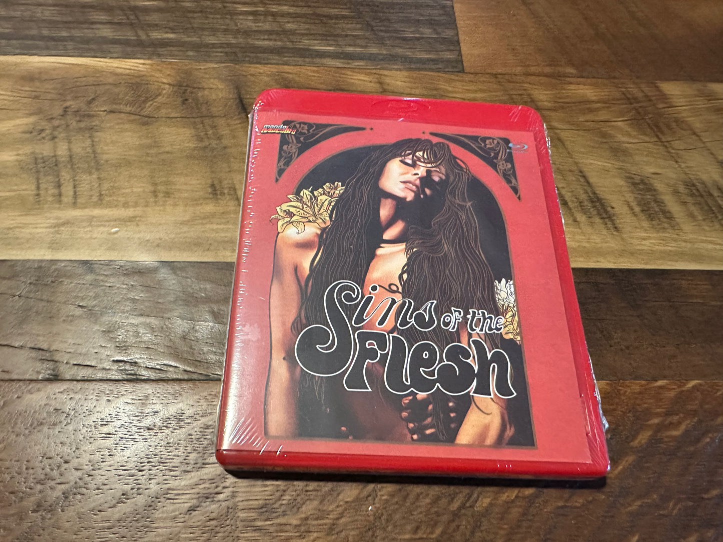 Sins of the Flesh Blu ray-Mondo Macabro-Limited Ed-Red Case-NEW