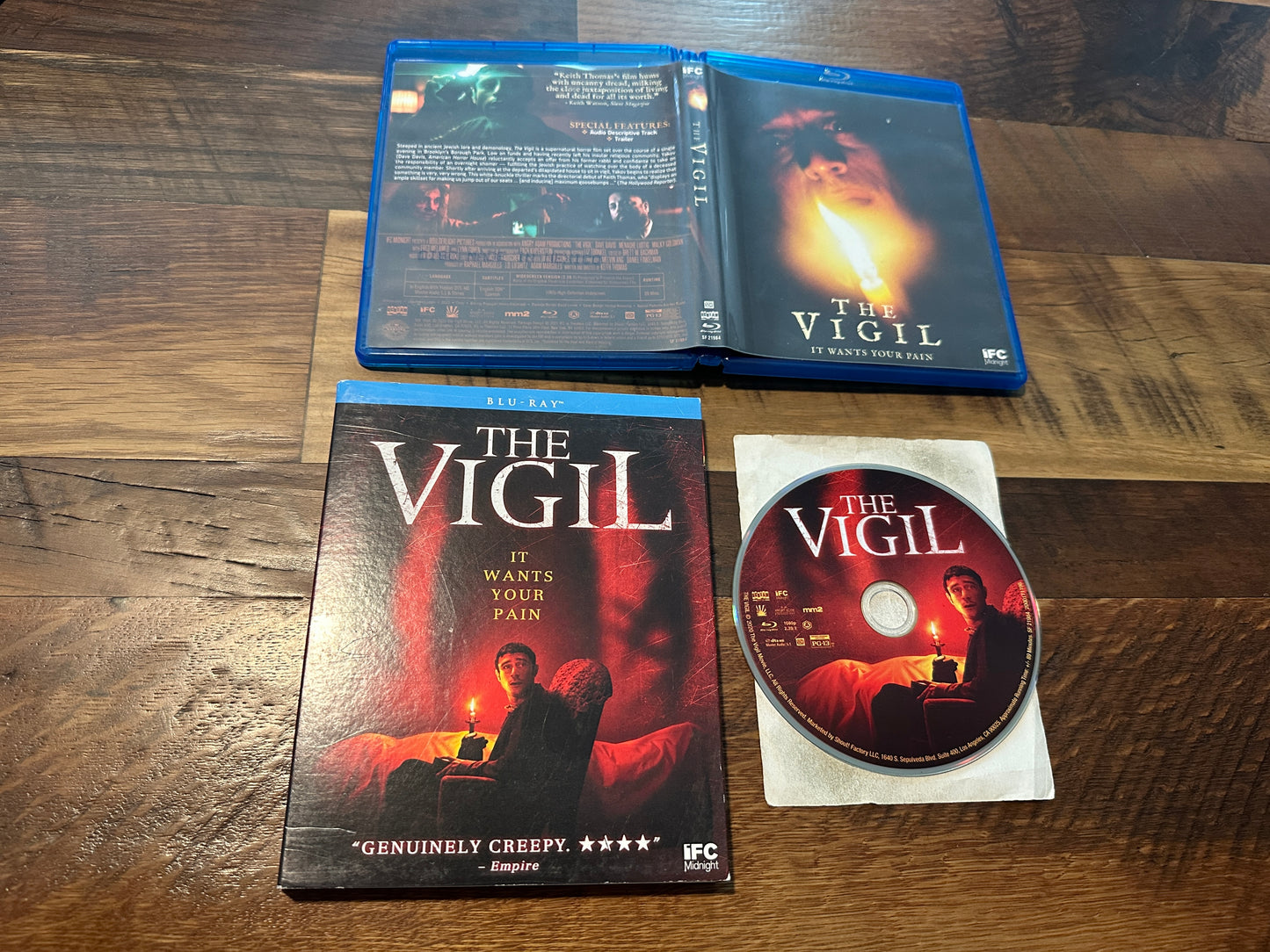 The Vigil (Blu ray, Scream Factory, Rare Slipcover, It Wants Your Pain)