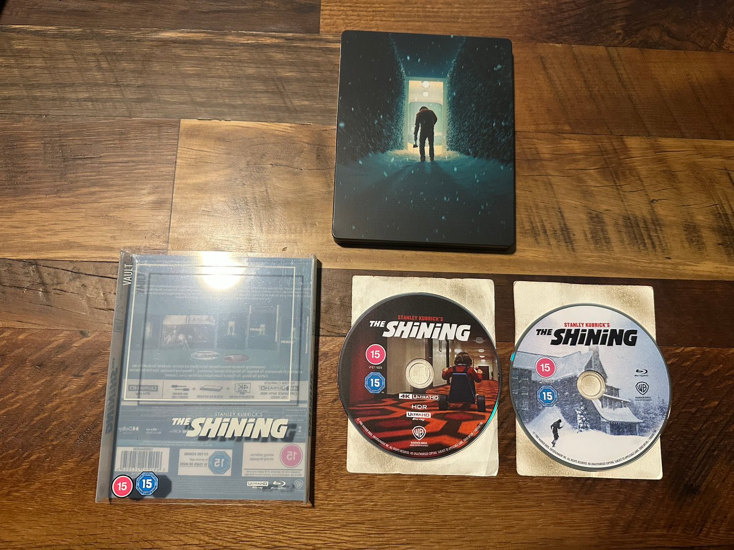 The Shining (4K Ultra HD, The Film Vault, Slipcover, Steelbook, Classic)