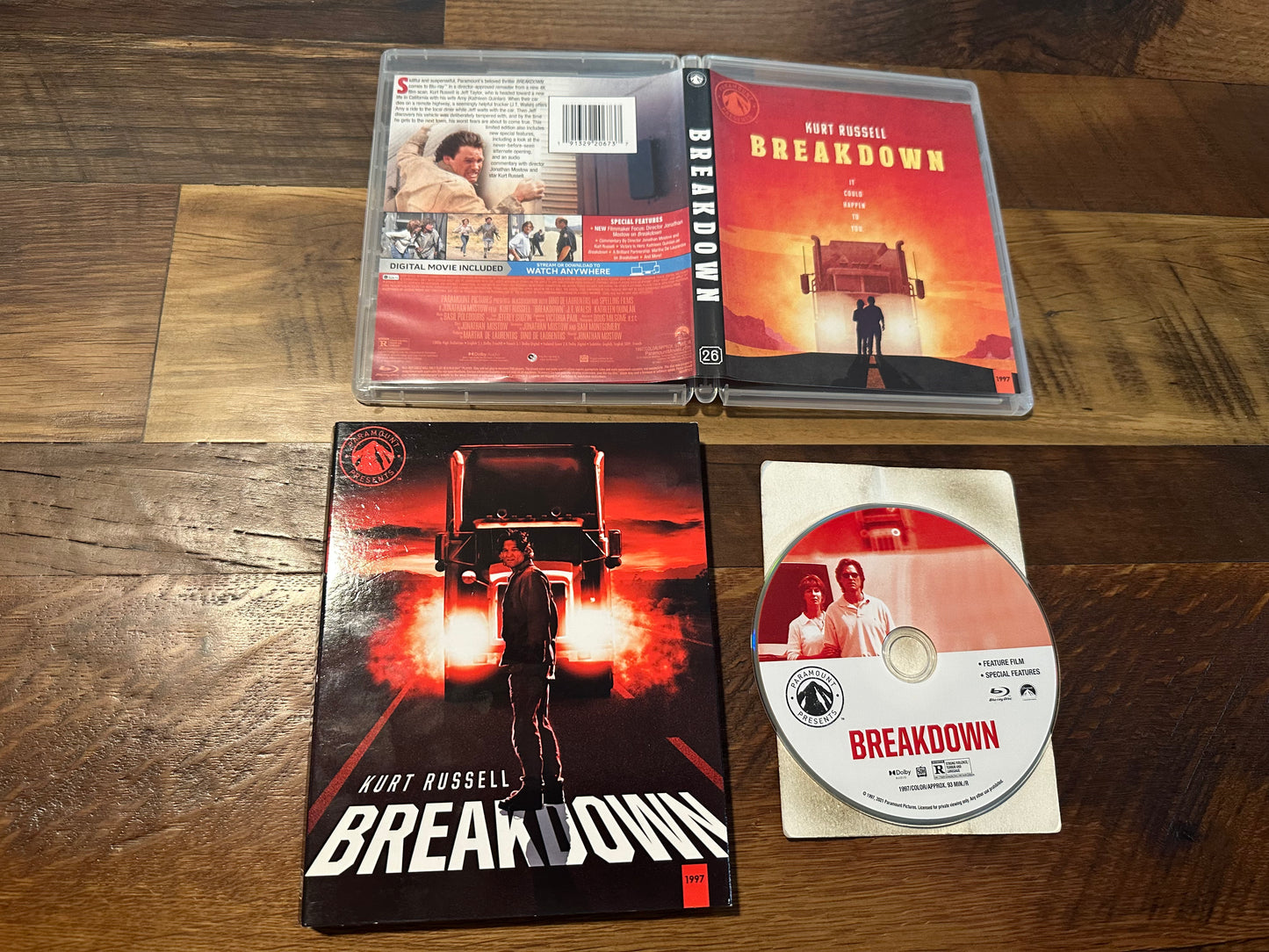 Breakdown Blu ray-Paramount Presents-Slipcover-Kurt Russell Classic