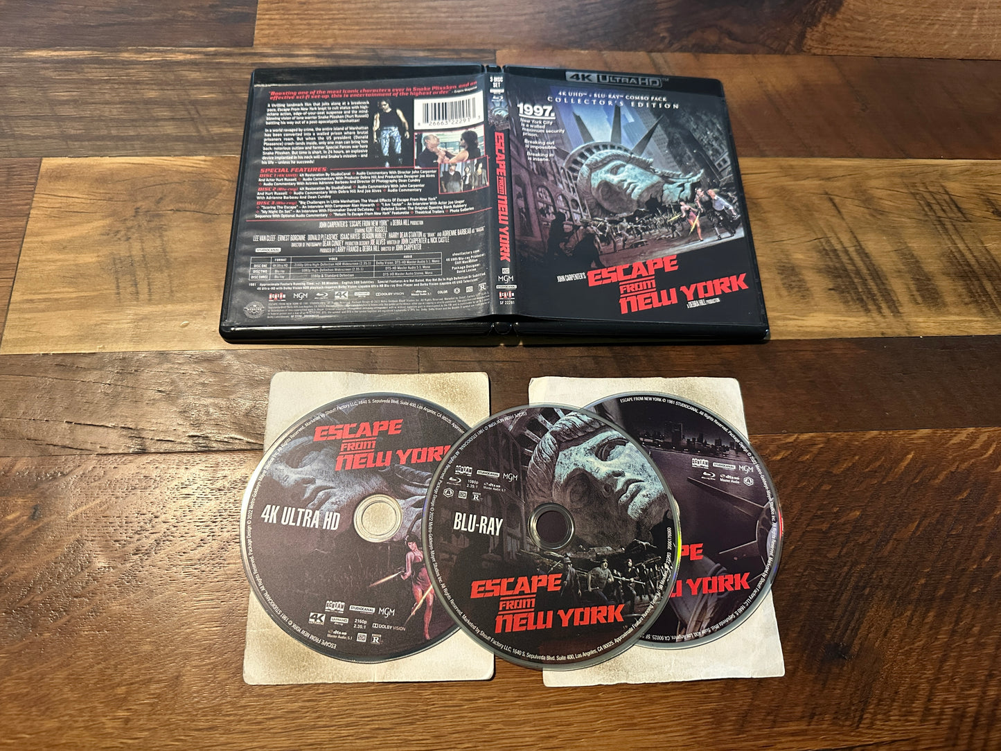 Escape From New York (4K Ultra HD/Blu ray, Scream Factory, 3 Disc)