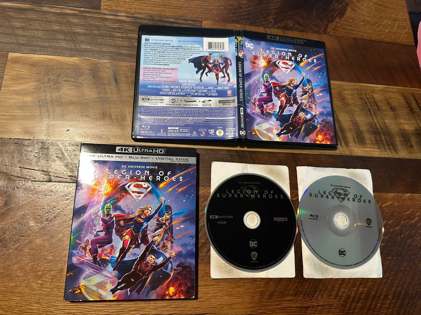 Legion of Super-Heroes (4K Ultra HD/Blu ray, DC Universal Movie, Slip, No Digital)