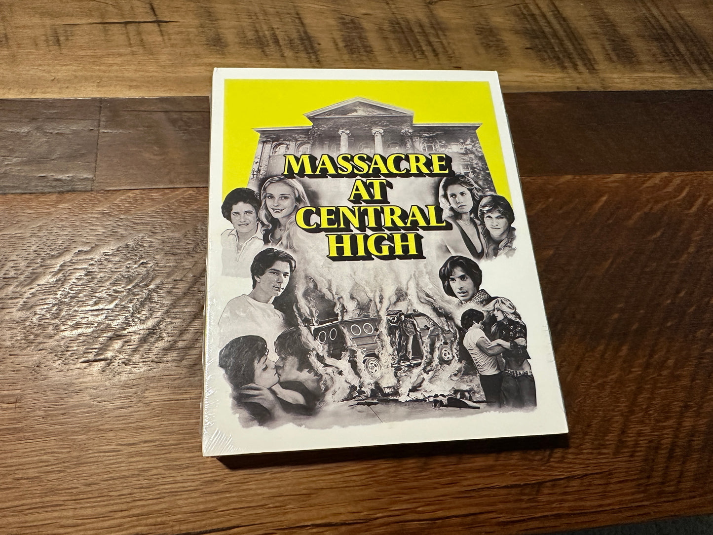 Massacre At Central High (Blu ray/DVD, Synapse Films, Steelbook, Slip, NEW)