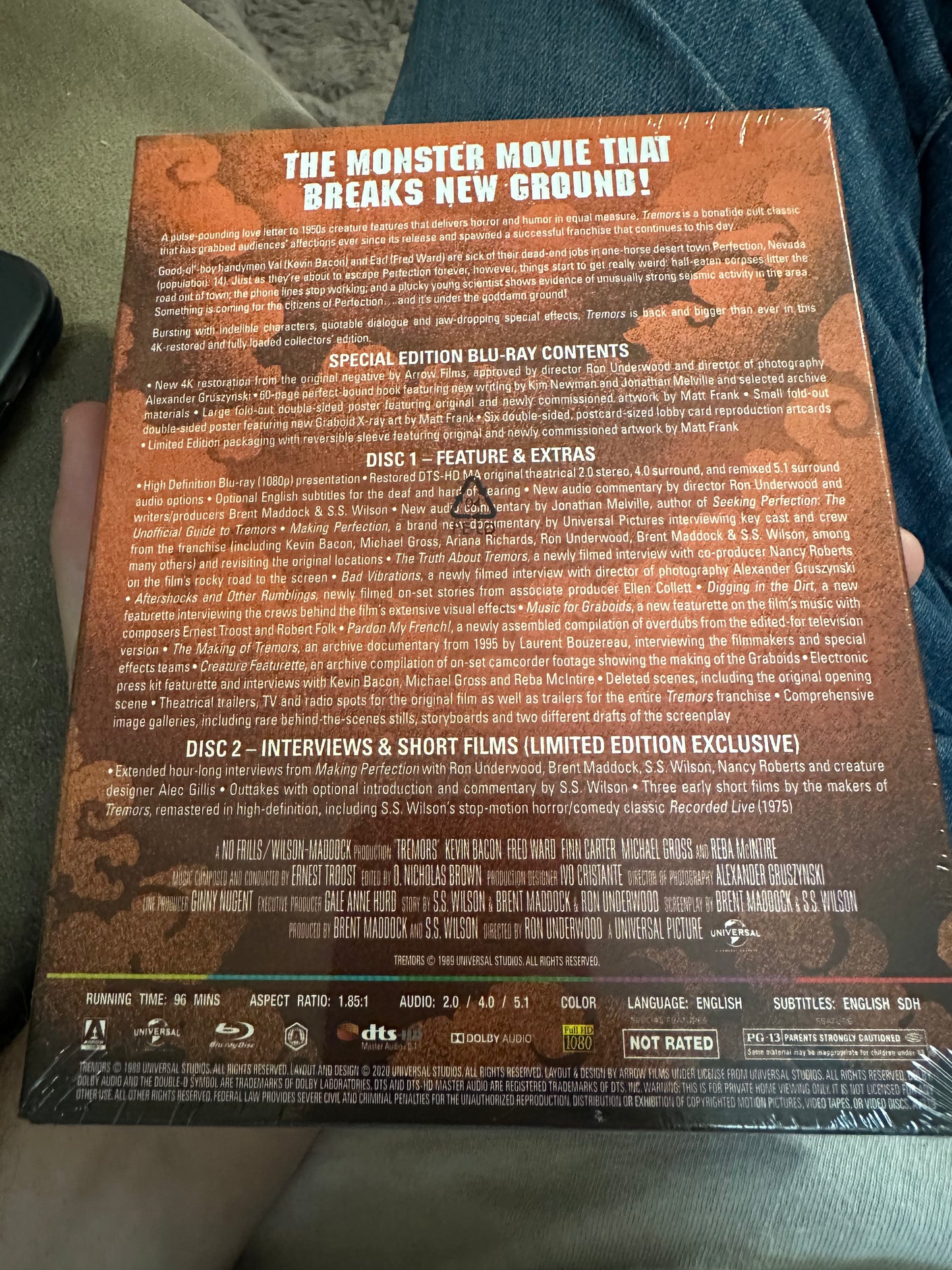 Tremors Blu ray-Arrow Video-Limited Edition-2 Disc-Poster/Booklet-NEW