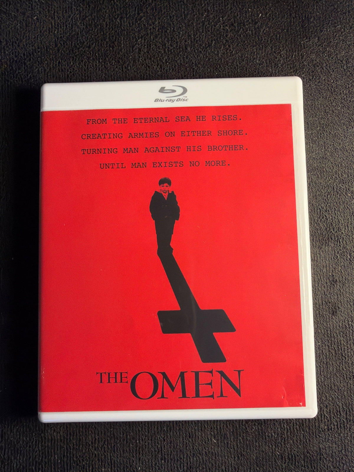 The Omen (2006) (Blu-ray, Scream Factory, Classic Horror, Widescreen)