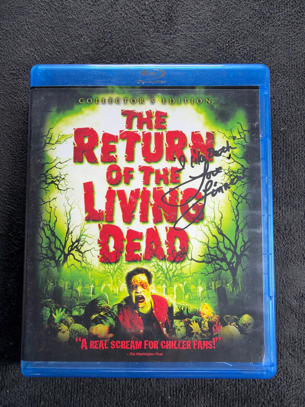 The Return of the Living Dead  (Blu-ray, MGM, Signed By Linnea Quigley)