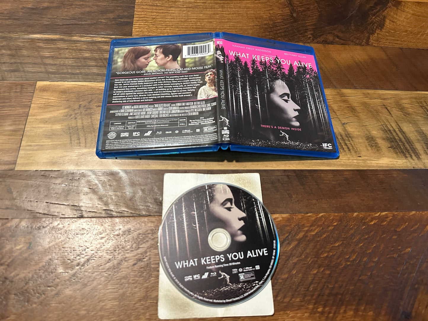 What Keeps You Alive (Blu ray, Scream Factory, 2018 Horror, Widescreen)