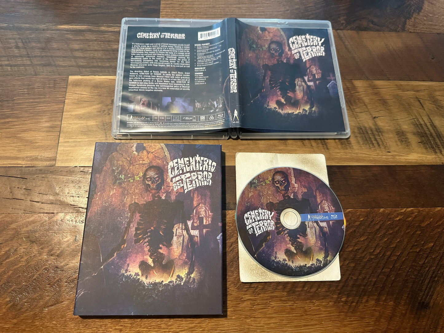 Cemetery of Terror (Blu ray, Vinegar Syndrome, Slipcover, 80’s Horror)