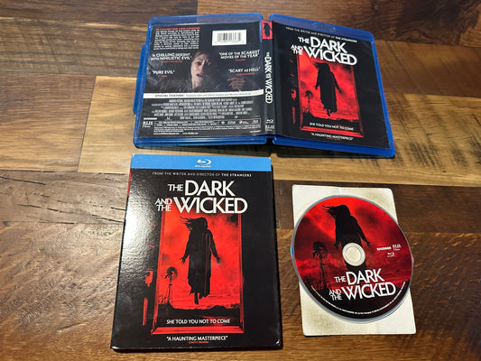 The Dark And The Wicked Blu ray-RLJE Films-Slipcover-2020 Horror-
