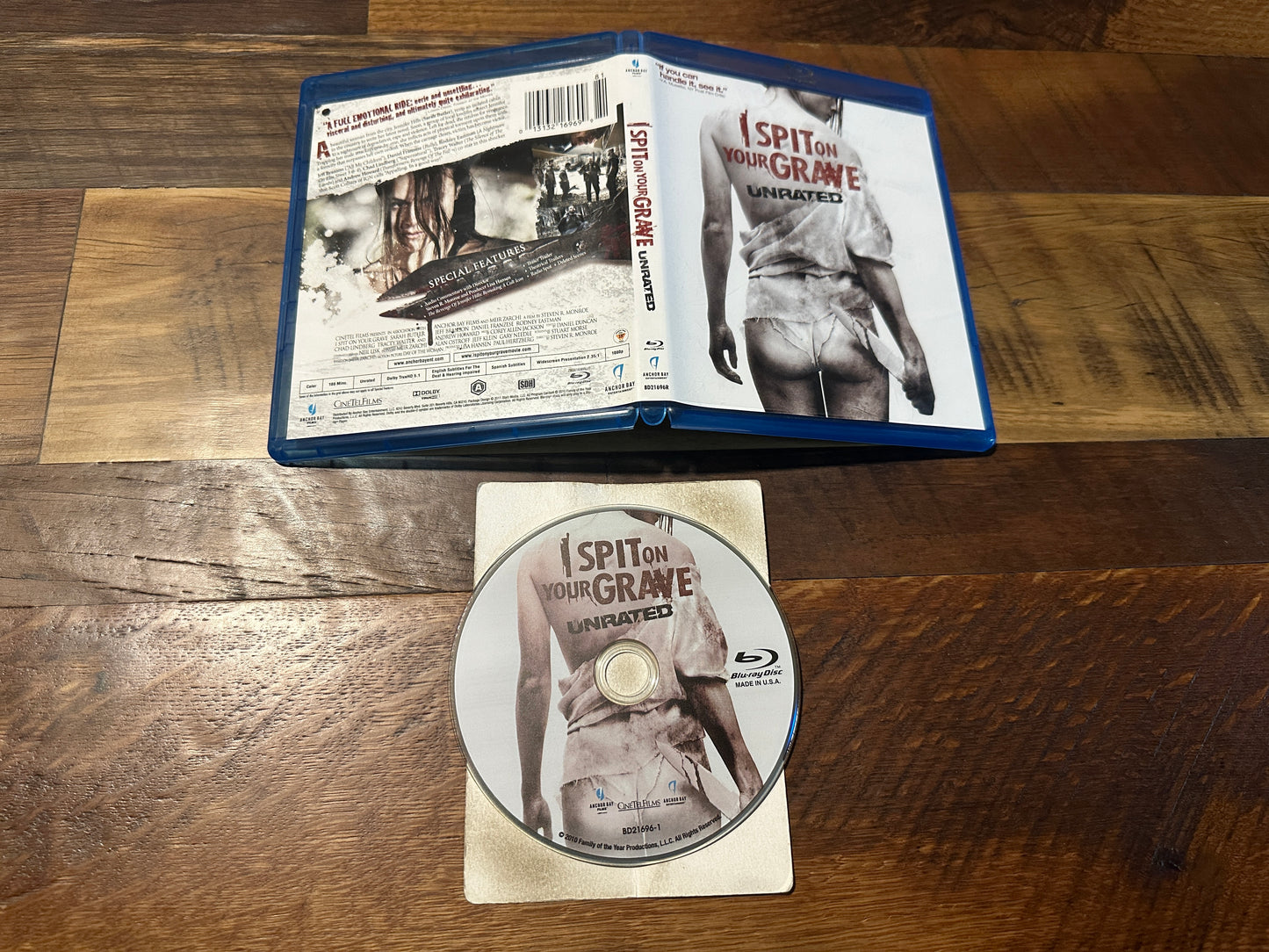 I Spit On Your Grave 2010 Remake (Blu ray, Anchor Bay, Unrated, Revenge Horror)