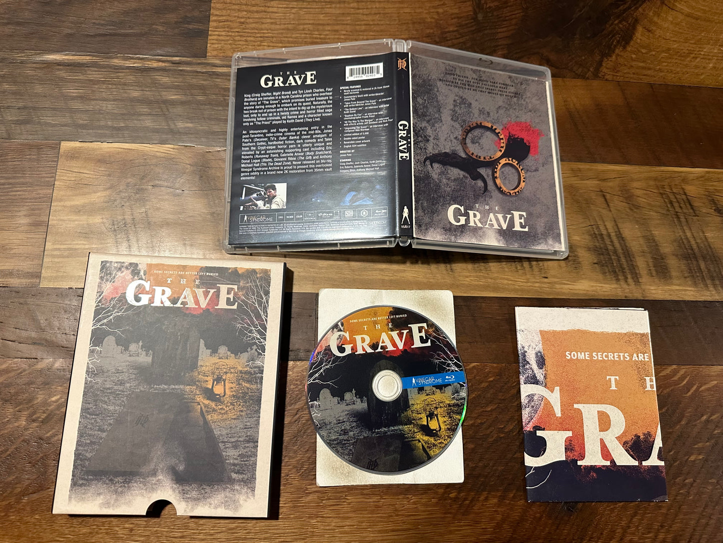 The Grave Blu ray-Vinegar Syndrome-Slipcover-Classic Horror-