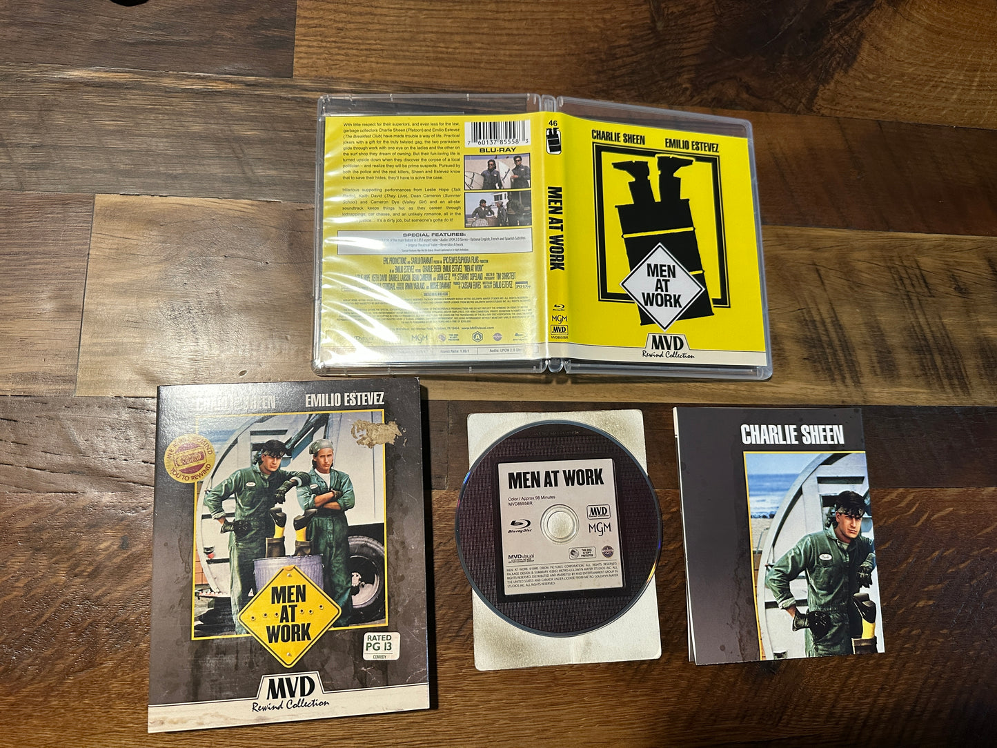 Men At Work (Blu ray, MVD Rewind Collection, Slipcover, Charlie Sheen)