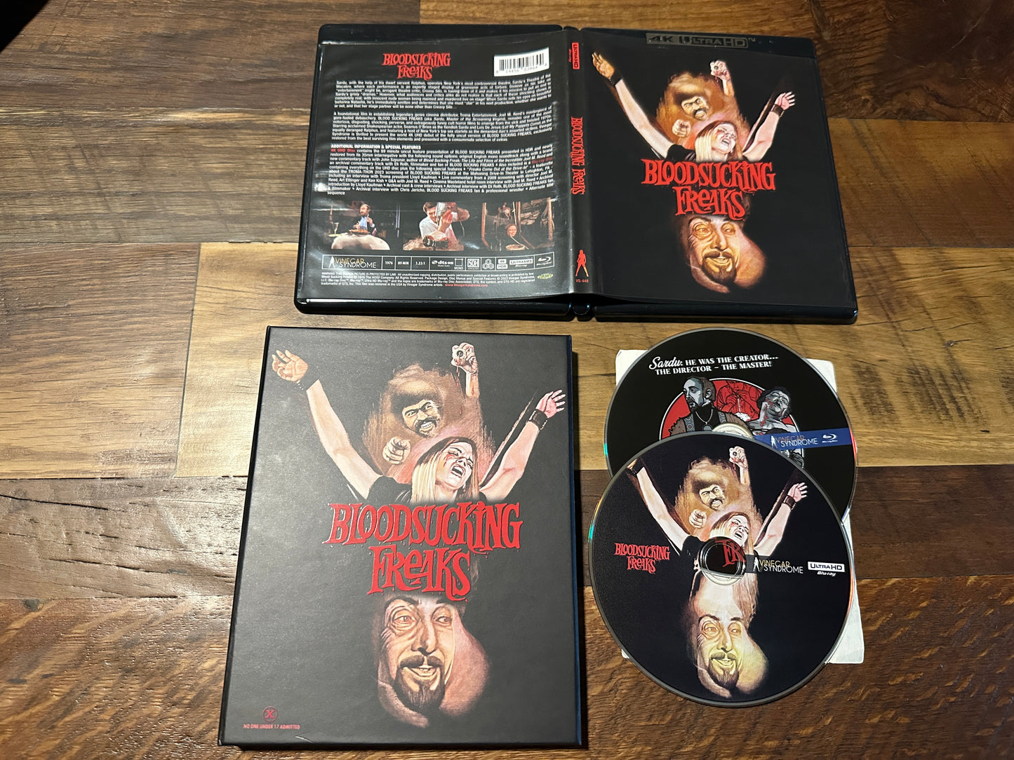 Bloodsucking Freaks (4K Ultra HD, Vinegar Syndrome, Slipcover)