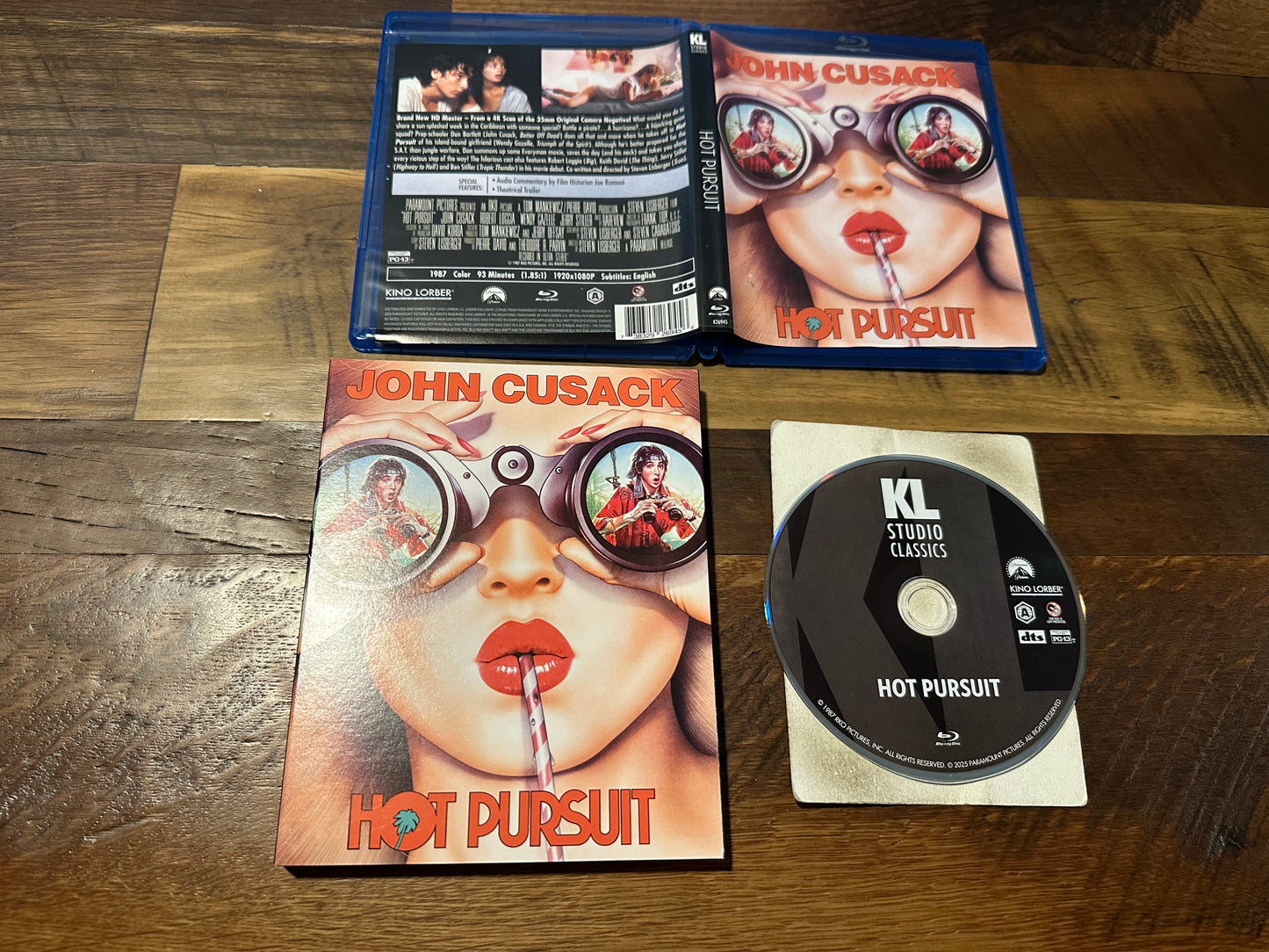Hot Pursuit (Blu ray, Lorber Kino, 80’s John Cusack Classic, Slipcover)