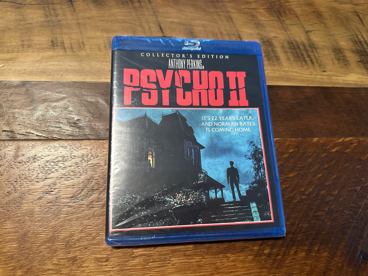 Psycho II (2) (Blu ray, Scream Factory, Collector’s Edition, 80’s Horror, NEW)