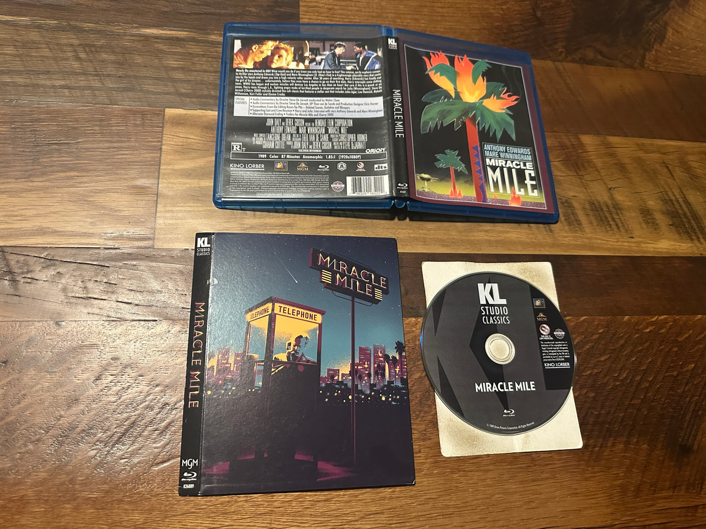 Miracle Mile Blu ray-Kino Lorber-80’s Horror-Widescreen-Slipcover
