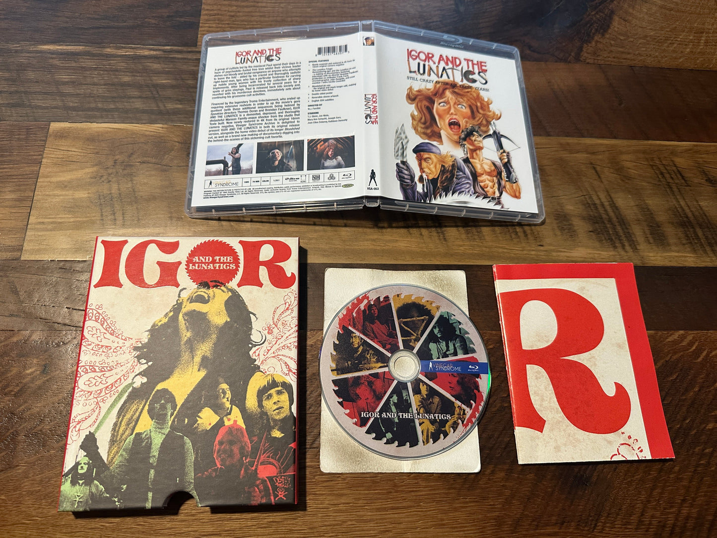 Igor and the Lunatics (Blu ray, Vinegar Syndrome, Hard Slipcase)