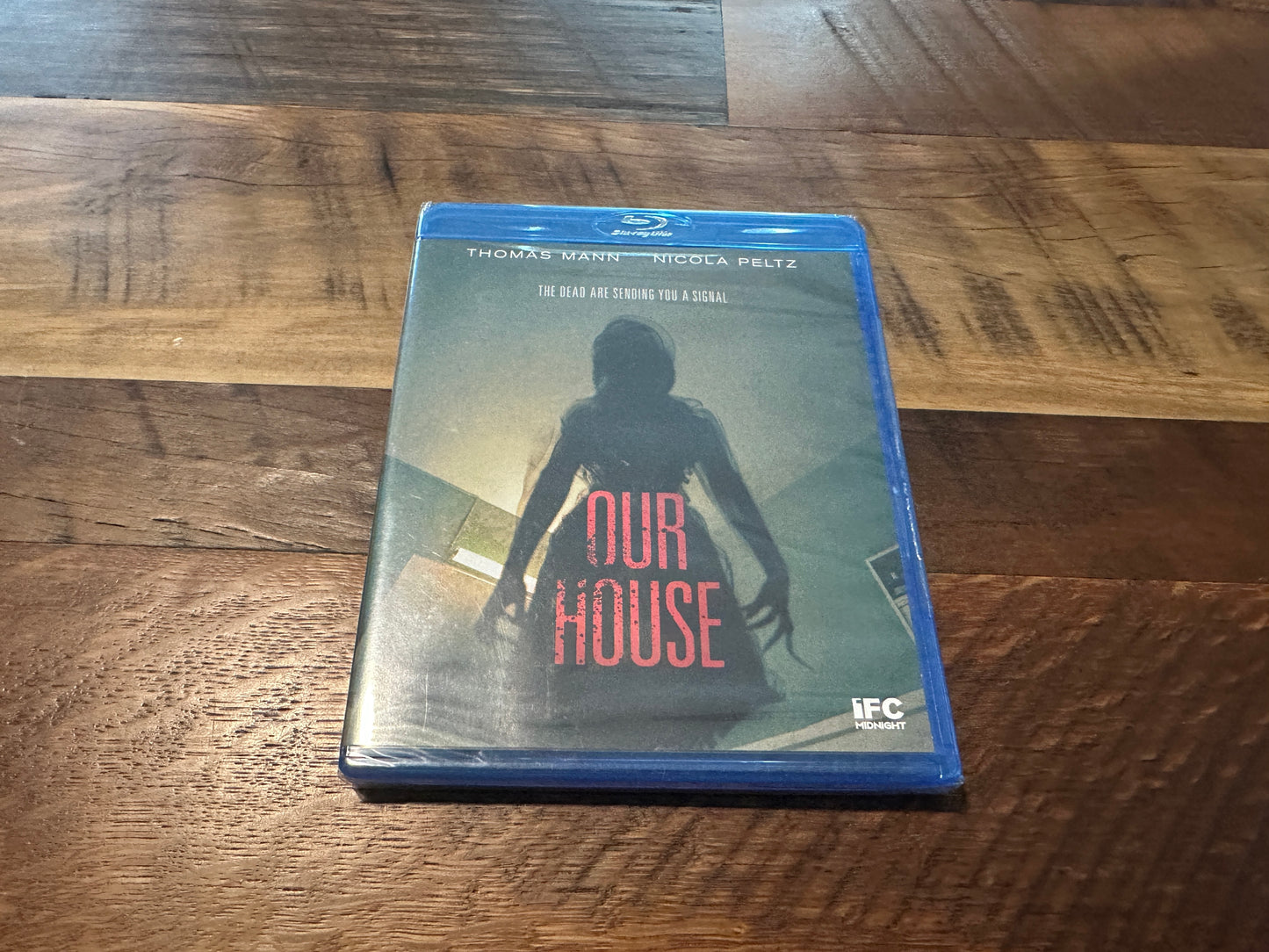Our House (Blu ray, Scream Factory, 2018 Horror, Widescreen, NEW)