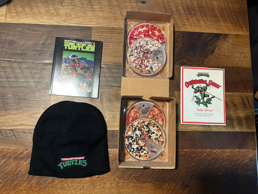 Teenage Mutant Ninja Turtles 25th Anniversary Collector’s Ed-Pizza Box-Winter Cap