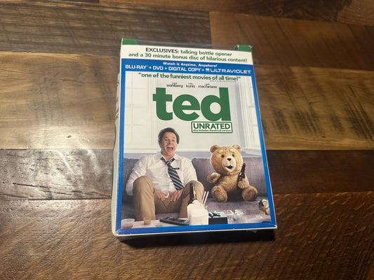Ted (Blu ray/DVD, Exclusive Talking Bottle Opener, Universal, No Digital)