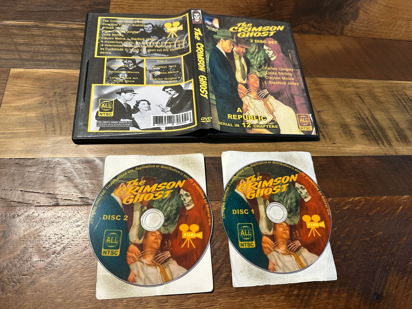 The Crimson Ghost (DVD, Repulic Pictures, 2 Disc Set, 1946 Classic)