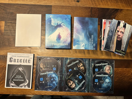 The Frighteners 4K Ultra HD/Blu ray-Turbine-Boxset-6 Disc Poster & Booklet