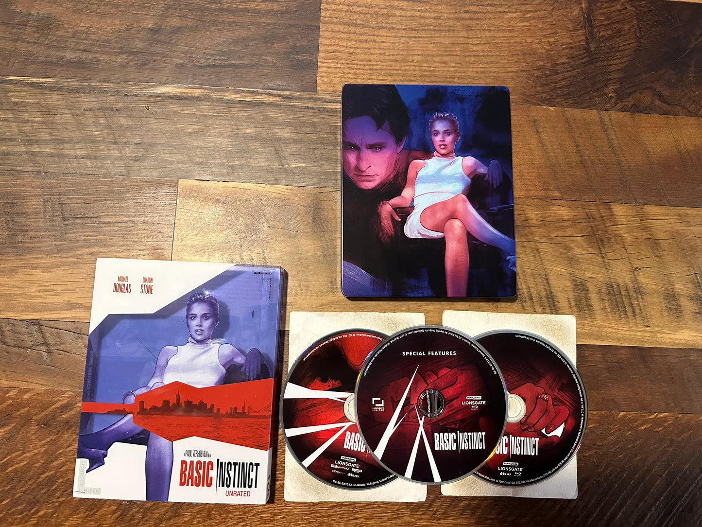 Basic Instinct 4K Ultra HD/Blu ray-3 Disc-Steelbook-Slipcover-Unrated