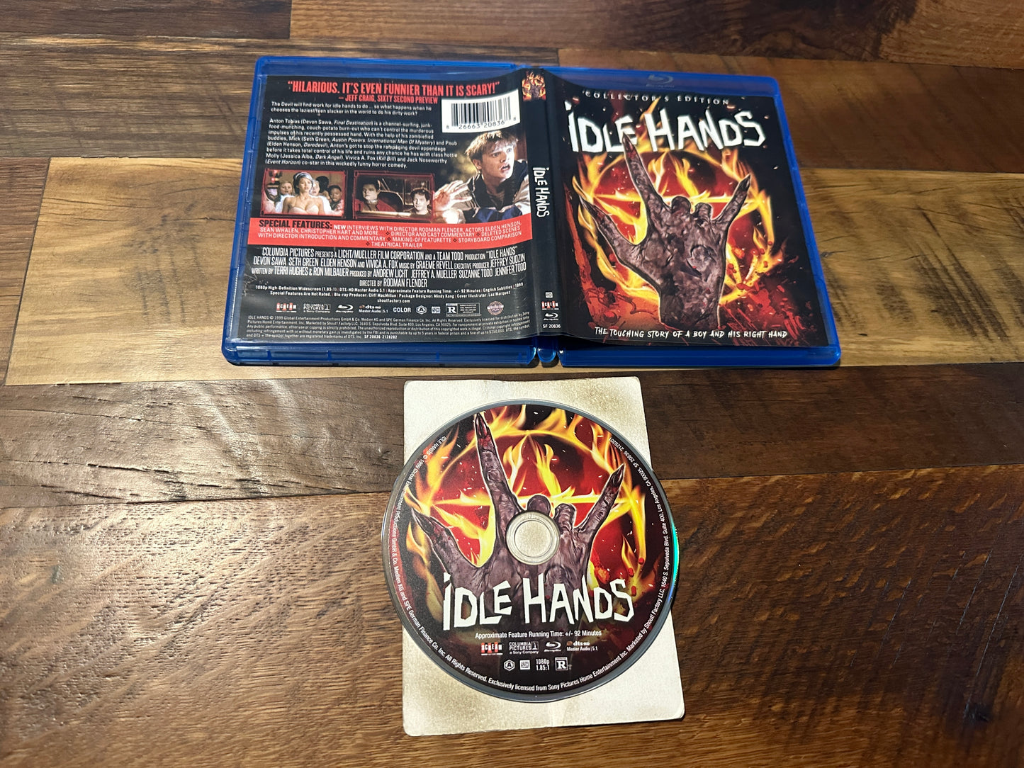 Idle Hands Blu ray-Scream Factory-Collector’s Edition-90’s Horror