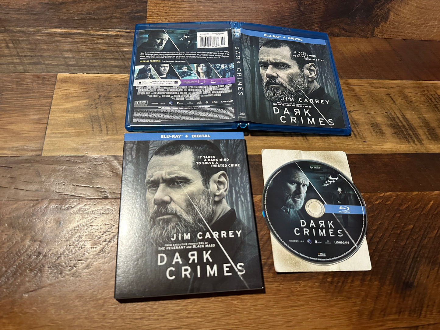 Dark Crimes (Blu ray, Lionsgate, Slipcover, Jim Carrey Classic, No Digital)