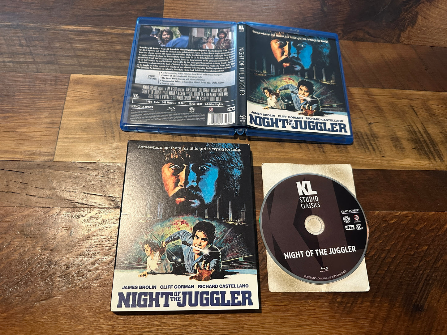 Night of the Juggler (Blu ray, Kino Lorber, Slipcover, 80’s Classic)