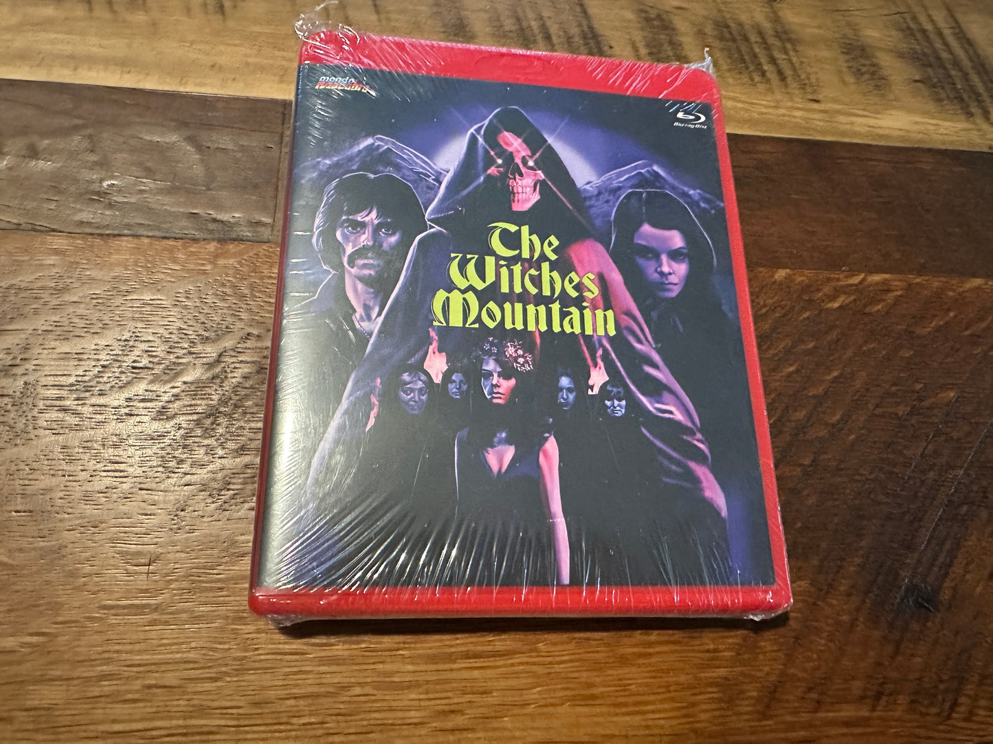The Witches Mountain (Blu ray, Mondo Macabro, Limited Ed, Red Case, NEW)
